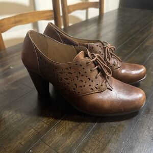Nature Heels Lace Up Retro Women's Size 10M Brown